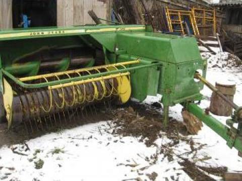 Presa de baloti John Deere