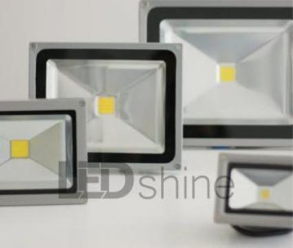 Proiectoare LED pentru Exterior IP65