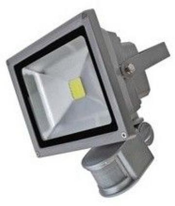 Proiector cu led si senzor 30W