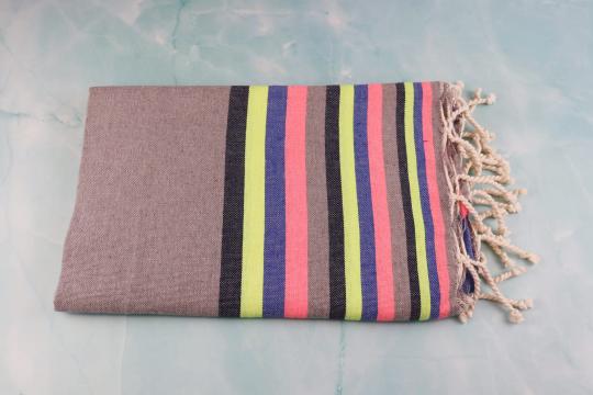 Prosop plaja Fouta Tunis gri deschis cu dungi roz multi