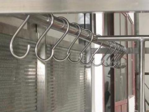 Raft produse afumate cu carlige pentru carne