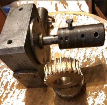 Reparatie reductor ridicare cortina, inlocuire roata dintata