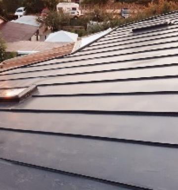 Reparatii acoperisuri montaj tigla metalica