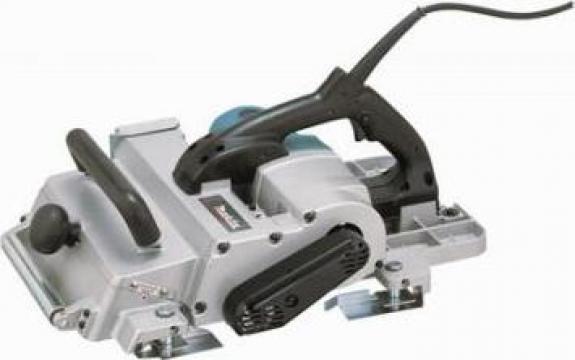 Rindea electrica Makita KP312S