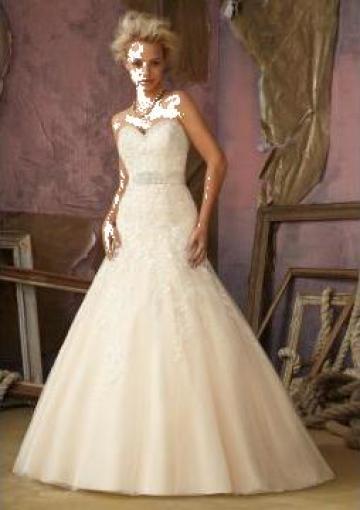 Rochii de mireasa Mori Lee