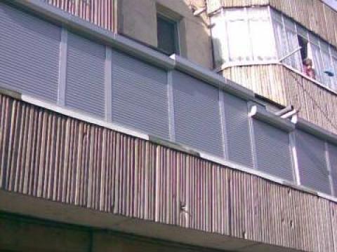 Rulouri exterioare la balcon