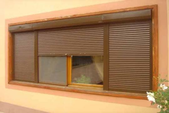 Rulourile exterioare din pvc