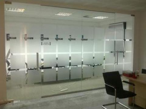 Sablare geamuri cu autocolant mat transparent