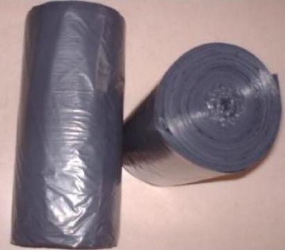 Saci gunoi garbage bags on roll