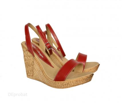 Sandale dama rosii cu platforma de 10,5 cm cm din piele