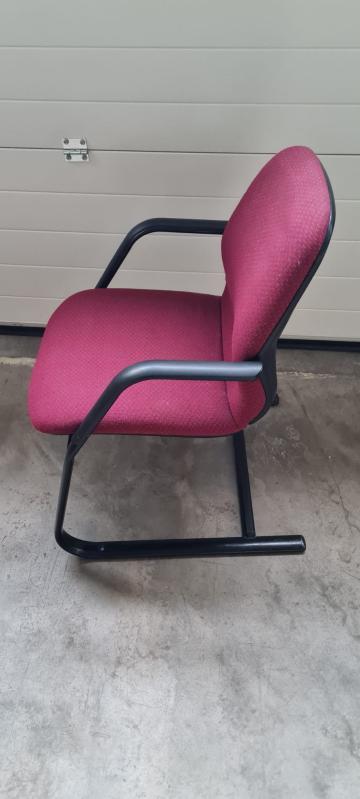 Scaune second hand tapitate