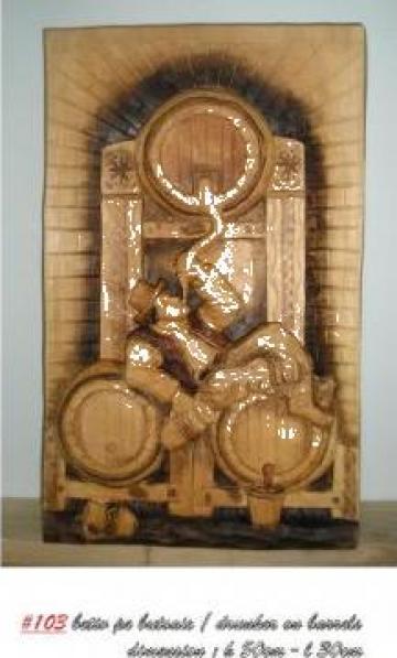 Sculptura lemn Betiv pe butoaie, dim h-50 cm cu l- 30 cm