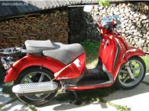 Scuter Aprilia Scarabeo