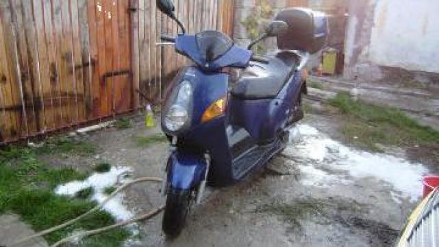 Scuter Honda NES JF125 cm3