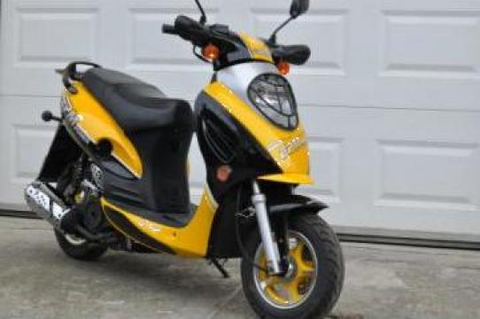 Scuter nou de 125 cmc - Huatian HT 125T-15