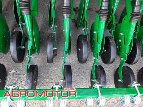 Semanatoare paioase Agro-Masz SR400