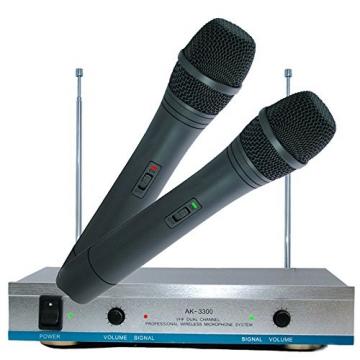 Set 2 microfoane wireless karaoke AK-3300