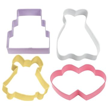 Set decupatoare Tort, Clopotei, Inima si Haine - Wilton