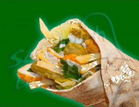 Shaorma lipie libaneza cu pui si salata crocanta