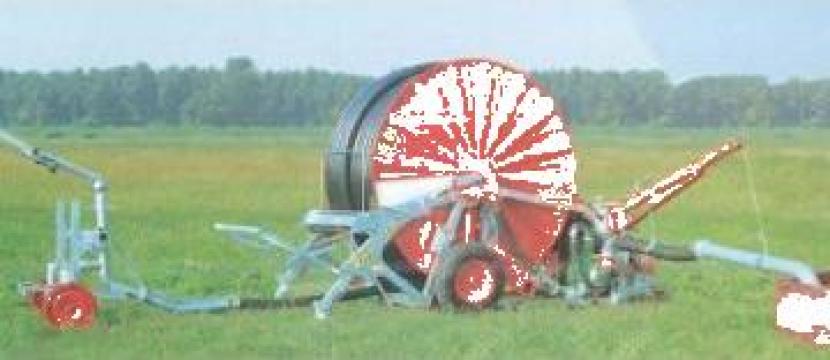 Sistem de irigat cu tambur si motopompa incorporata