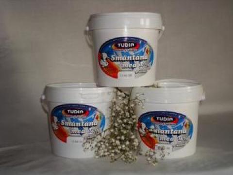 Smantana dulce si fermentata