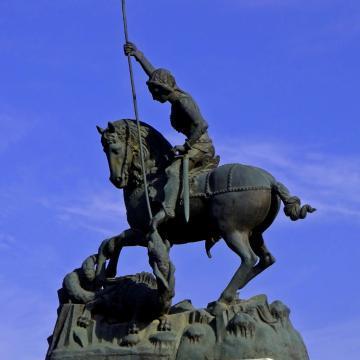 Statuie din bronz Sf. Gheorghe ucigand balaurul