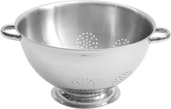 Strecuratoare inox perforata cu manere laterale 37.5 cm