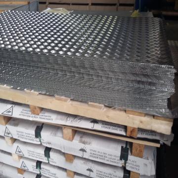 Tabla striata 3x1500x6000 mm galvanizata