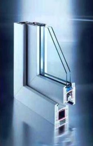 Tamplarie PVC cu geam termopan