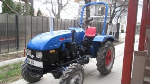 Tractor 4x4 + utilaje