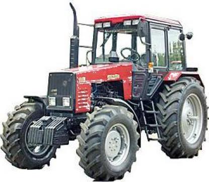 Tractor Belarus 1221
