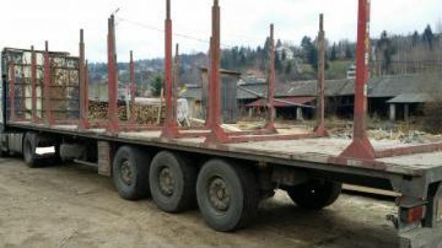 Transport busteni cu semiremorca cu racoante
