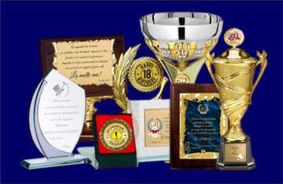 Trofee, cupe si medalii