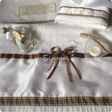 Trusou botez Burberry