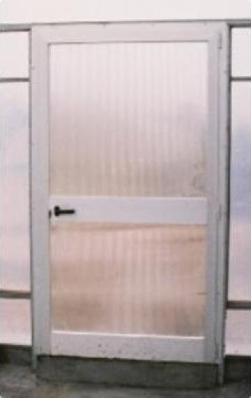 Usa din aluminiu cu maner