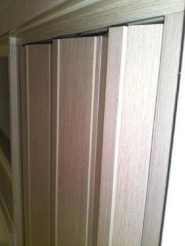 Usa plianta PVC imitatie lemn