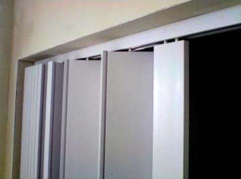 Usi pliante din PVC