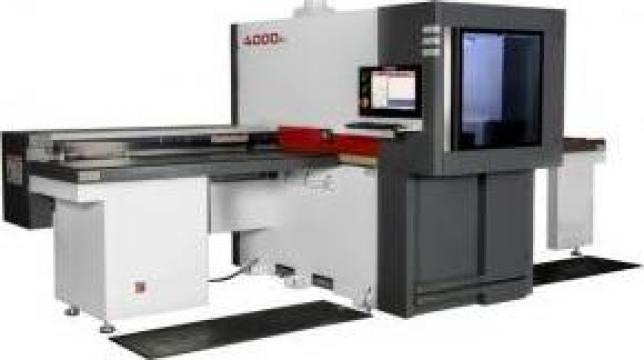Utilaj CNC de gaurit si frezat